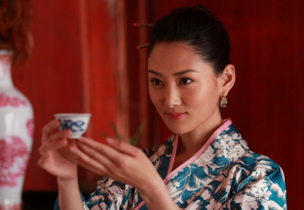 第一位,陈洁.她是《大清盐商》中的婉儿,也是《灵魂摆渡2》中的阿茶.