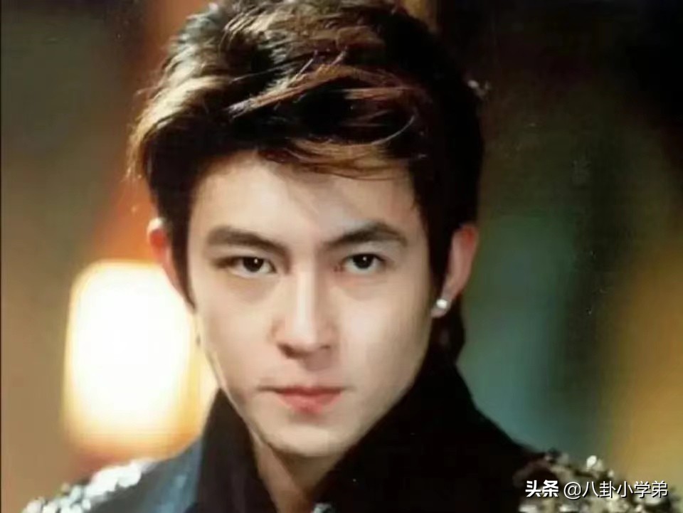 明明长着一张相似的脸，一个洋气一个“土气”，颜值差距太大了