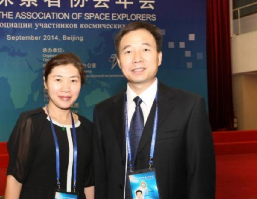 中国航天员景海鹏与妻子张萍的爱情故事