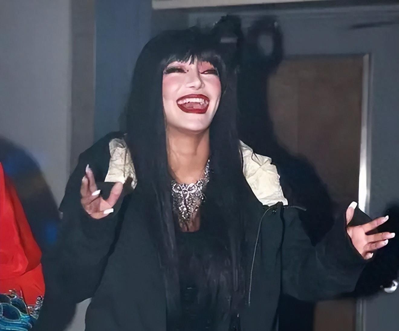 曾是超女冠军,却因整容失败像“怪物”,全身只剩下眼珠是自己的