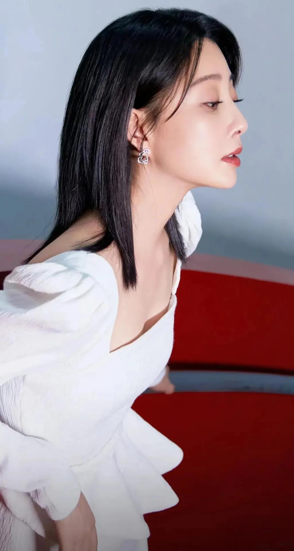 我愿意放弃一切去爱女演员殷桃