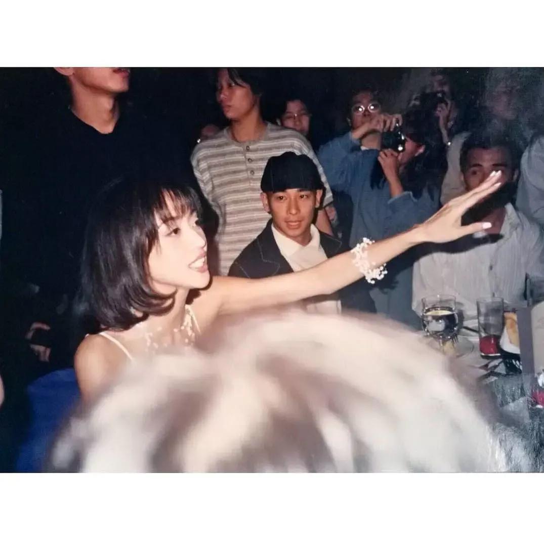 香港电影往事（一）比电影还险恶——谈梅艳芳被扇耳光始末