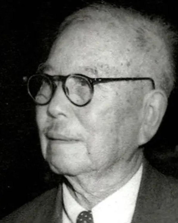 49年，陈嘉庚受邀进京，和毛主席叙旧：答应你的两件事，我都做了