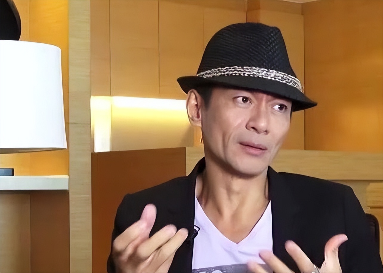 红得快，沉得也快，这7位“风光不再”的港星，如今有人露了原形