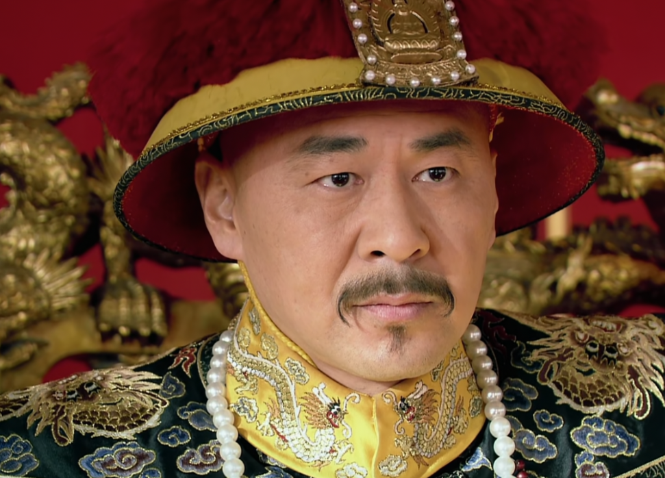 放在当今娱乐圈,实在算不上优秀,但陈建斌硬生生用演技,呈现出雍正的