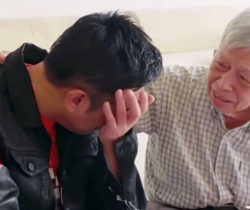 “大器晚成”于和伟：母亲反对他演戏，姐姐卖钢琴送他去戏剧学院