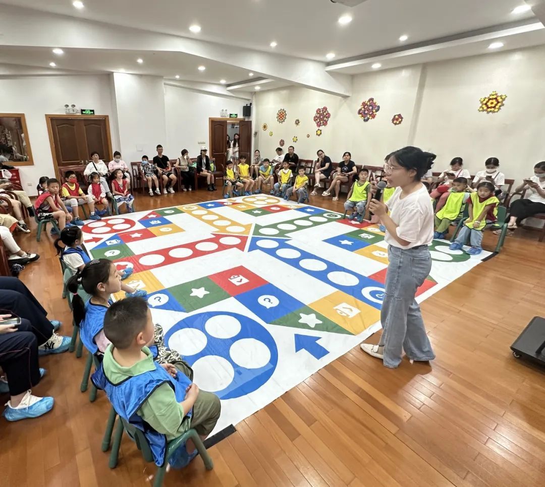 玩过“真人版”飞行棋吗?孩子们在这里理解“生命”