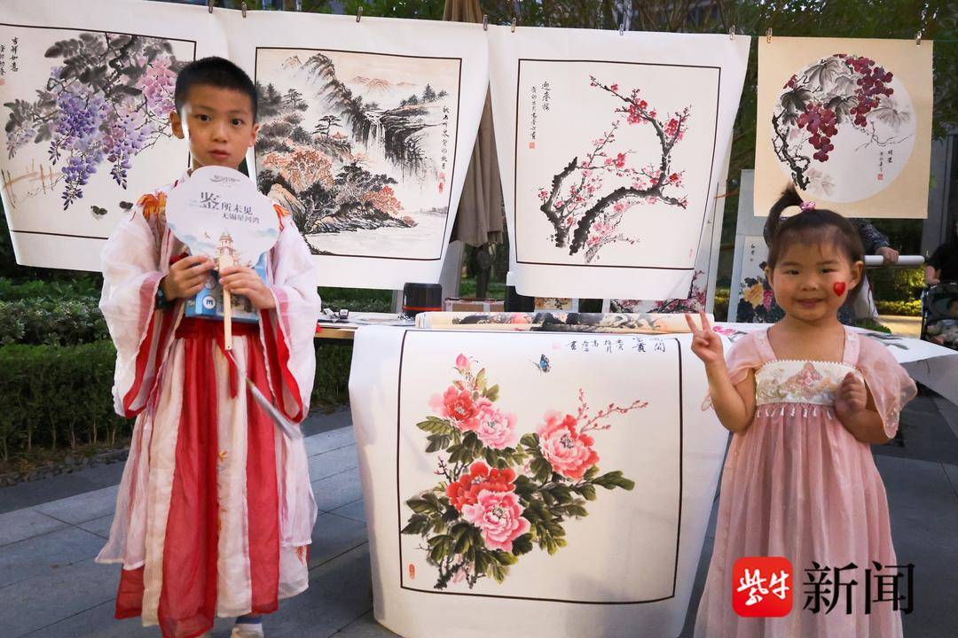 家园社“双节”联动:幼儿园的孩子们在“邻里集市”玩开心了
