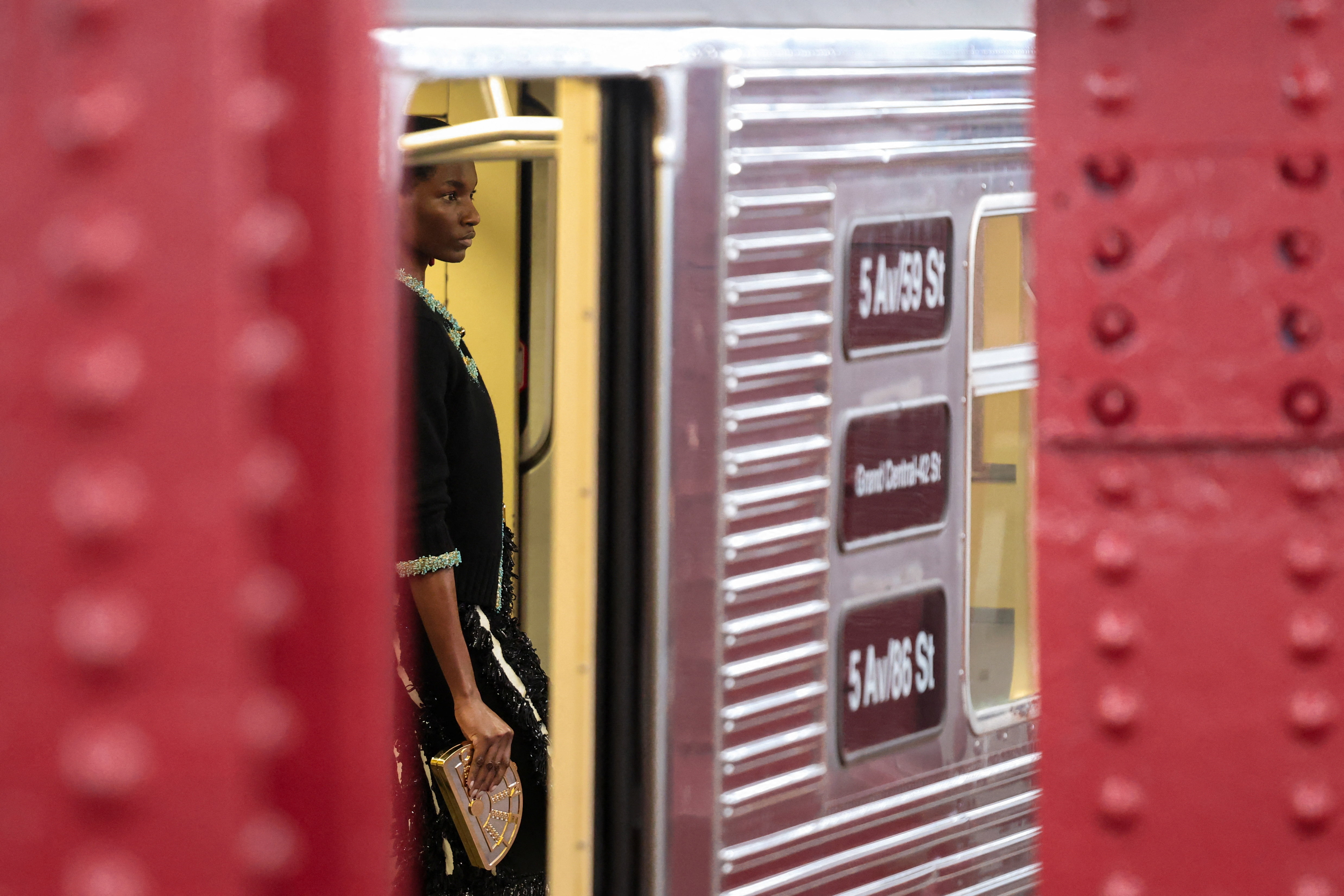 （外代二线）香奈儿2025/26高级手工坊系列时装秀(2)