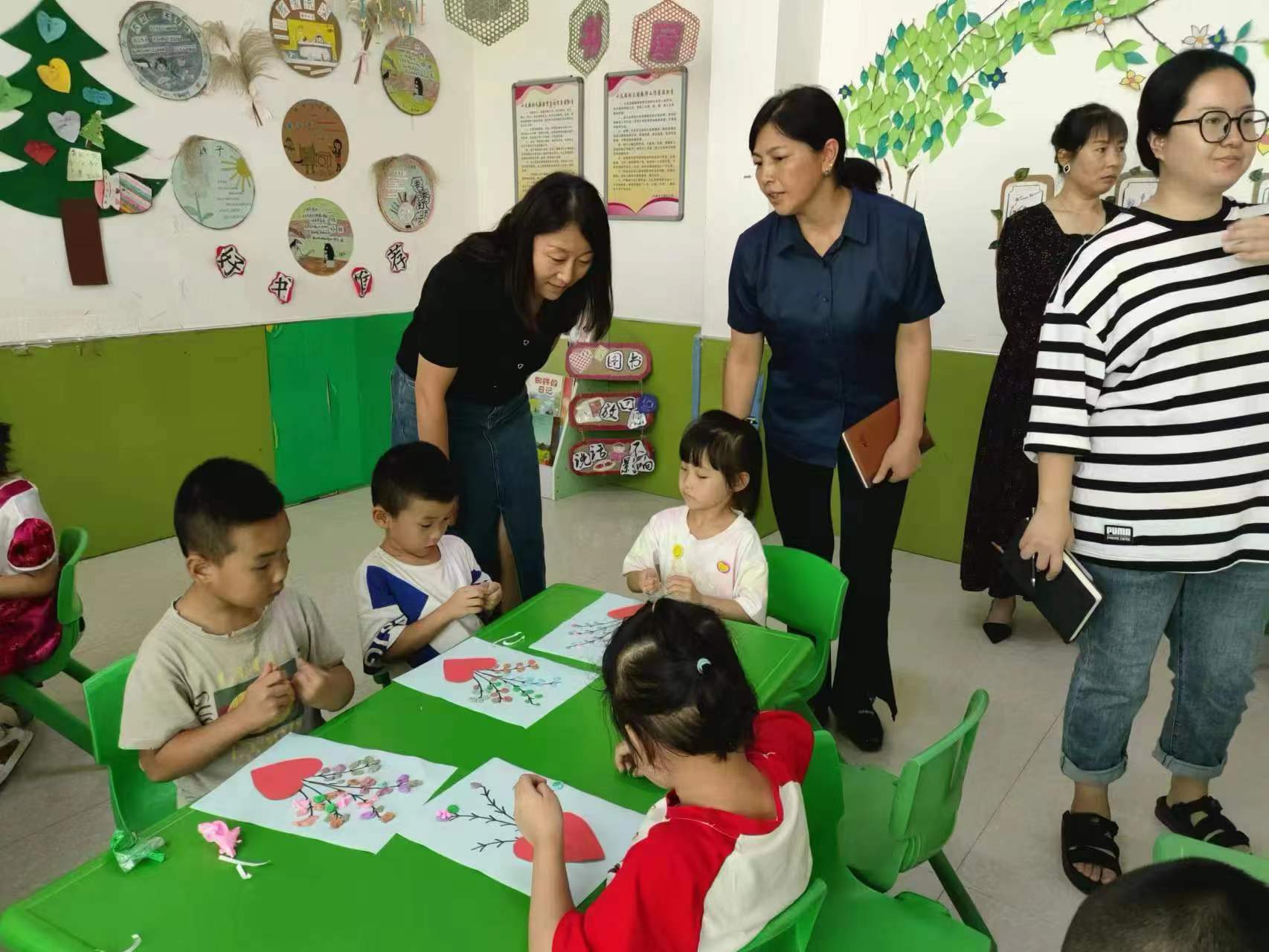 灞桥区狄寨二幼“名校+”共同体9月份规范办园检查