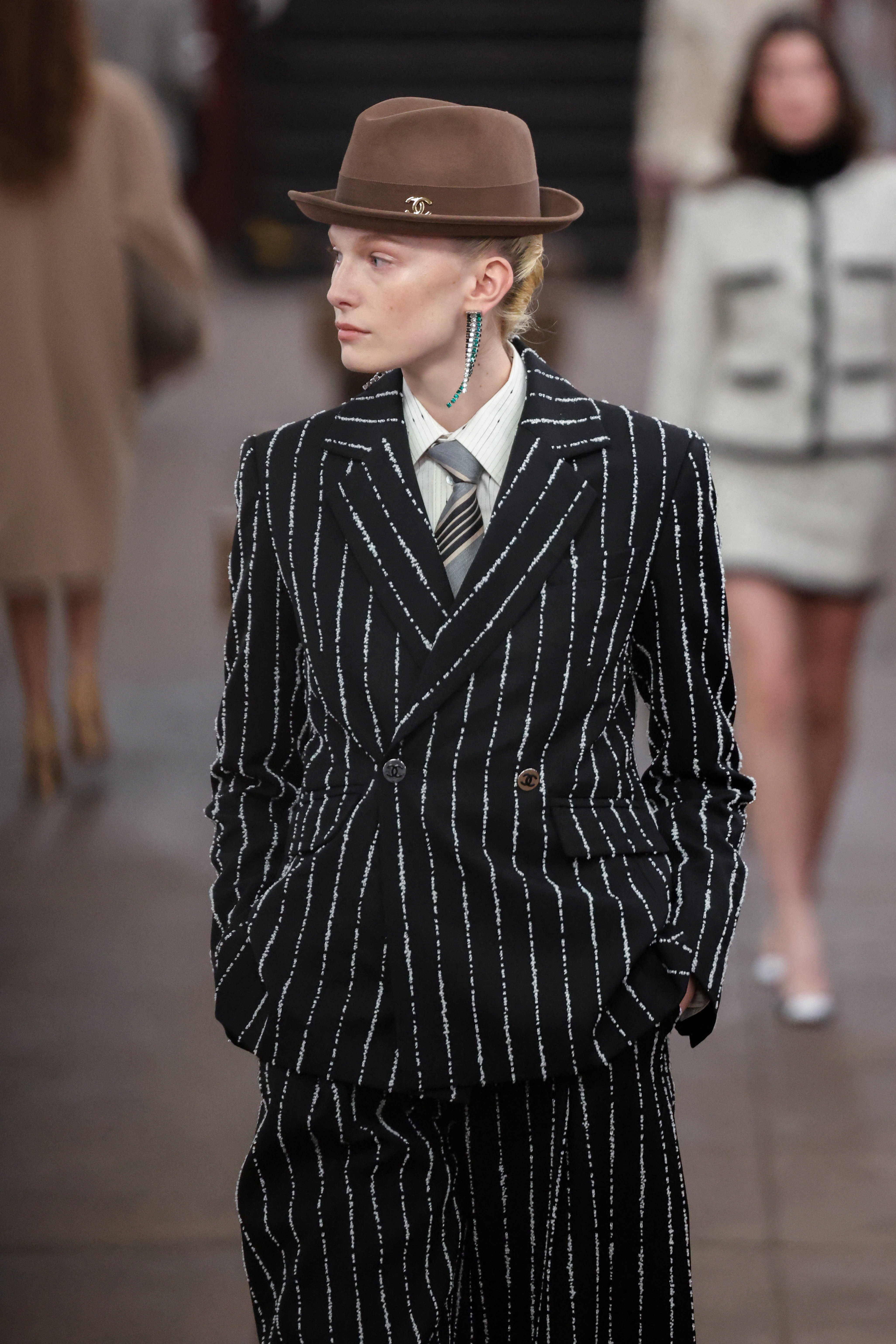 （外代二线）香奈儿2025/26高级手工坊系列时装秀(2)