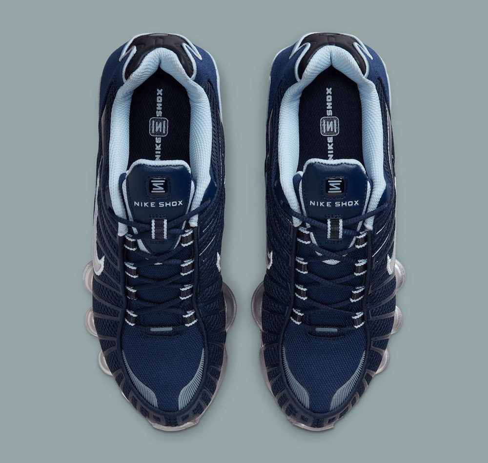 Nike 经典「气柱鞋」复刻回归！还是讨喜配色！