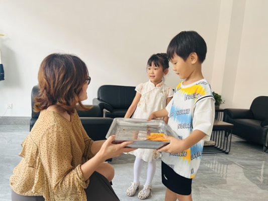 淄博淄川区柳泉幼儿园开展“晒秋”活动