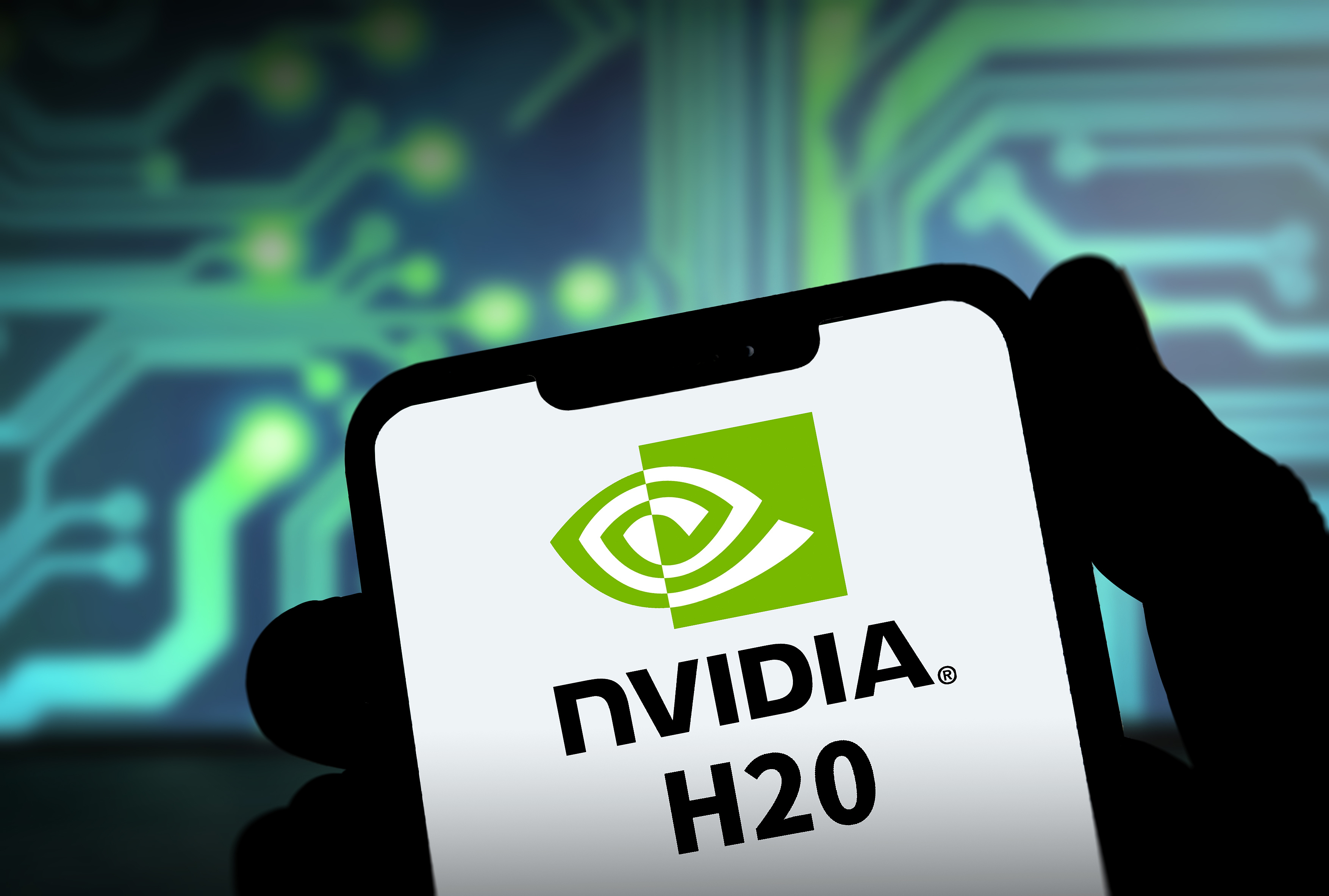 英伟达特供版GPU“断供”  中国厂商突围战打响