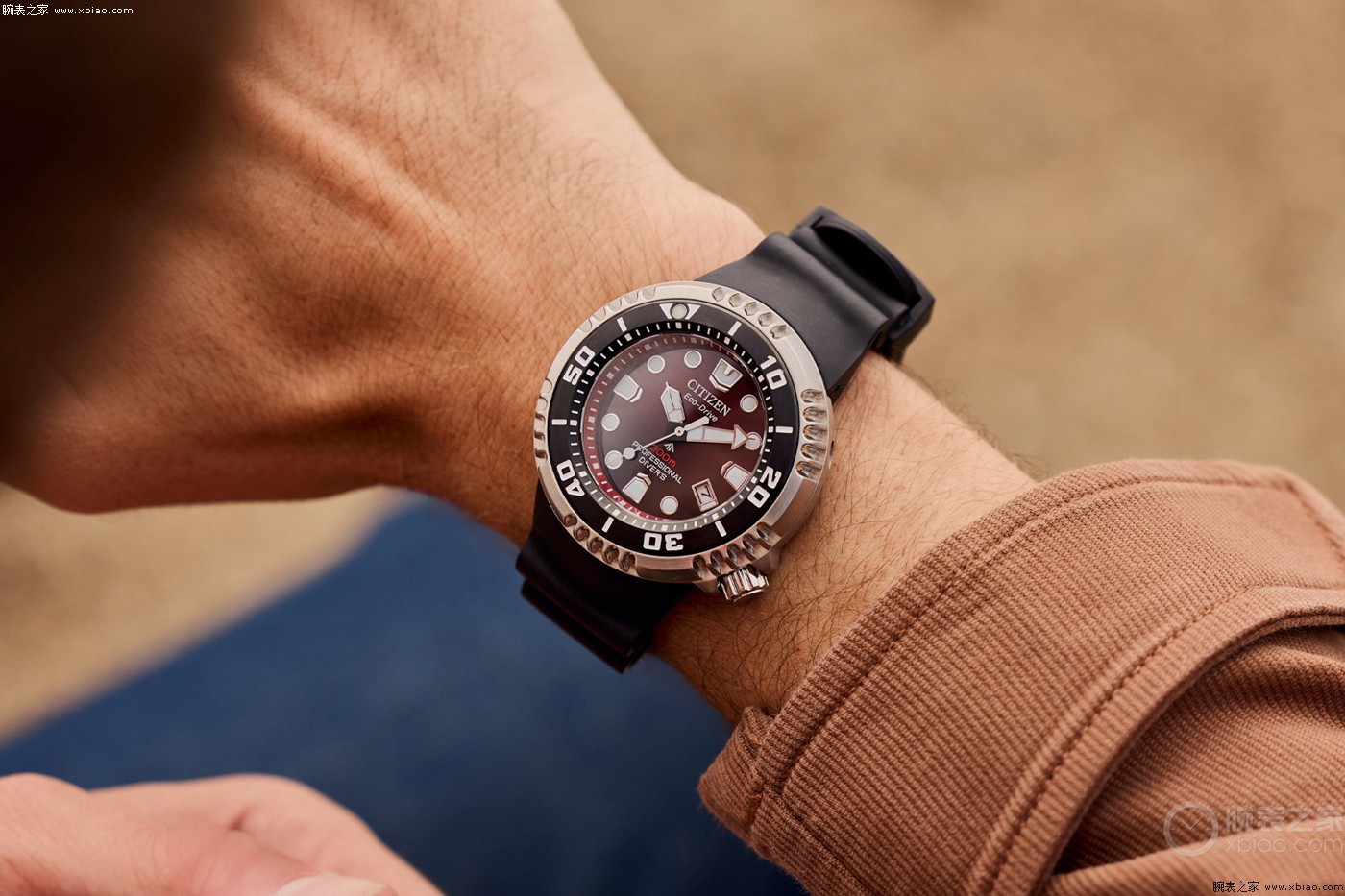 西铁城推出两款Promaster Eco-Drive Professional Diver 300米腕表