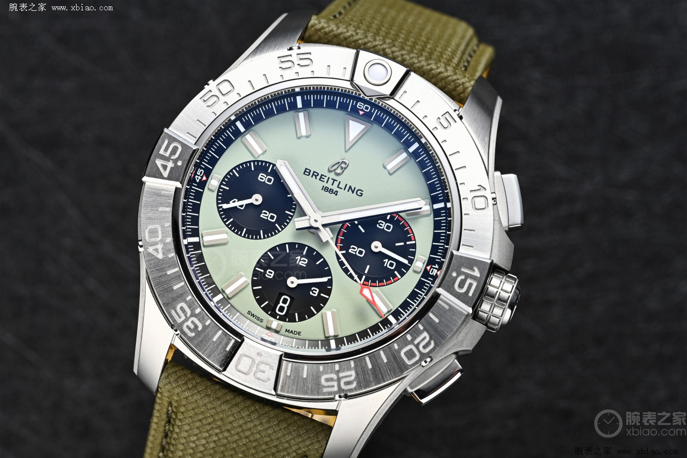 硬汉感绿表，这枚百年灵不能错过