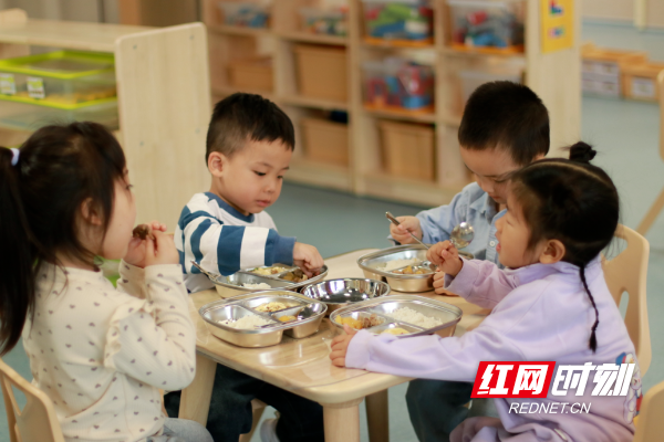 满“新”欢喜的相见 株洲市幼儿园(中海园)萌娃入园啦