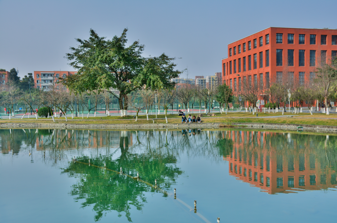 西南民族大学,生日快乐!