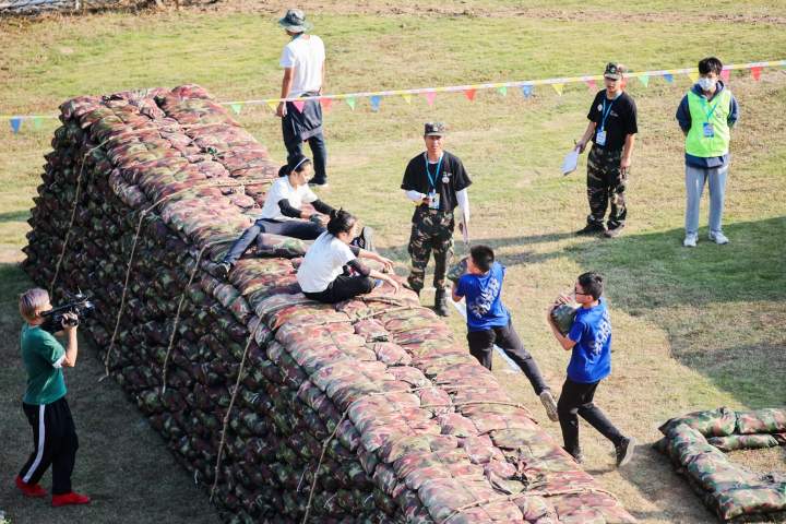 杭州青少年体育频道重(在绿水青山间奔跑 浙江省青少年体育户外营地比赛开赛)