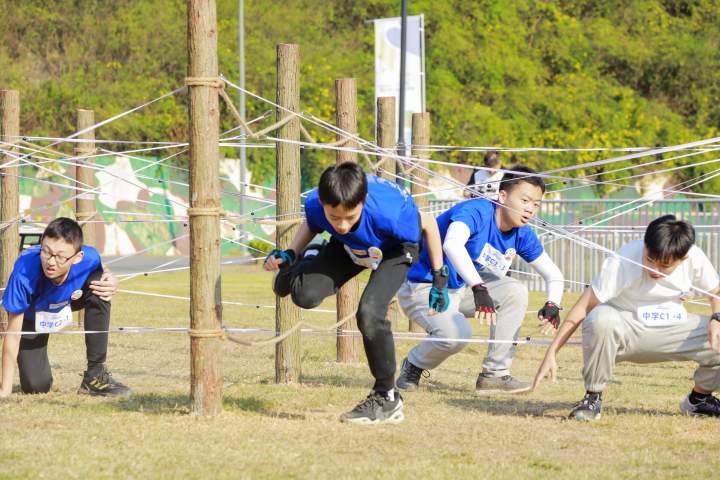 杭州青少年体育频道重(在绿水青山间奔跑 浙江省青少年体育户外营地比赛开赛)