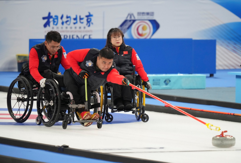 冰壶轮椅男子世界杯锦标赛的成绩(中国队夺得轮椅冰壶世锦赛冠军“冰立方”交出测试赛优异答卷)