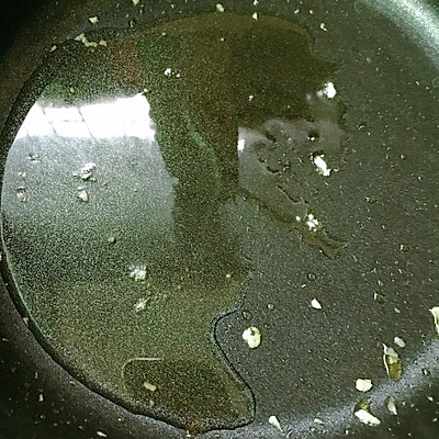 蒜蓉淸蒸大龙虾怎么做（蒜蓉粉丝蒸波士顿龙虾教程）