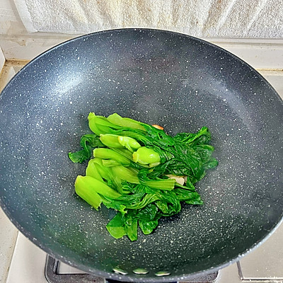 青菜炒香菇,青菜炒香菇的做法