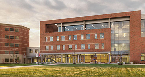 去英国留学读艺术专业每年要花多少钱？