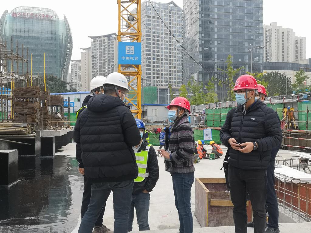 住建安全在行动?丨立即停工整改！?成都龙泉这个工地发现多处重大安全隐患