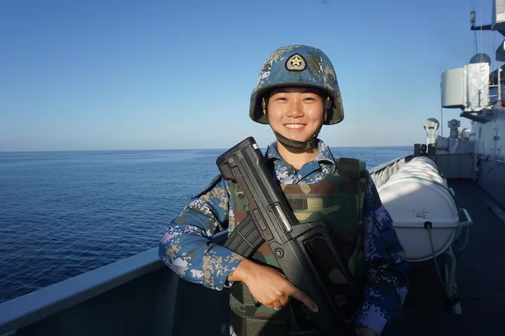 从北大学生到海军“霸王花”，她又有了新身份