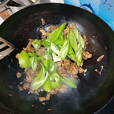 青椒炒肉的做法,青椒炒肉的做法步驟
