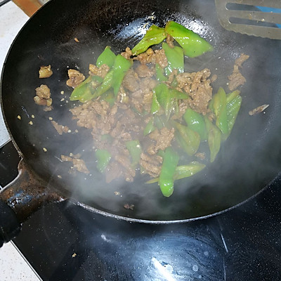 青椒炒肉的做法,青椒炒肉的做法步骤