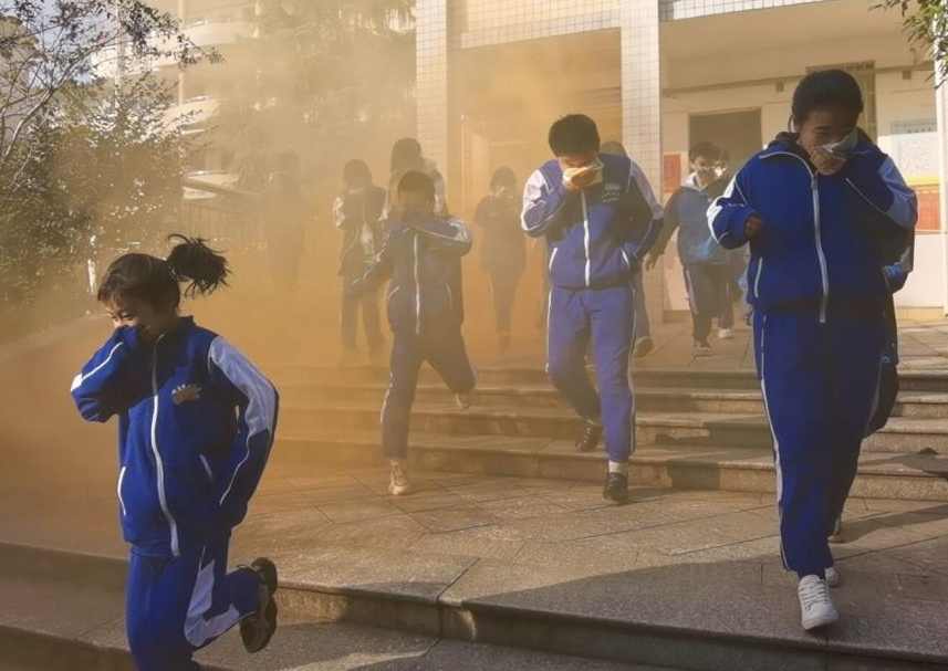 湖南師大附中博才實驗中學開展消防演練(圖1) 湖南師大附中博才實驗中學開展消防演練(圖1)