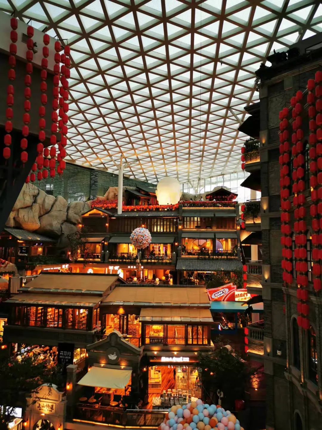 认证理由:长春这有山以城市休闲和商业为基础逻辑,在