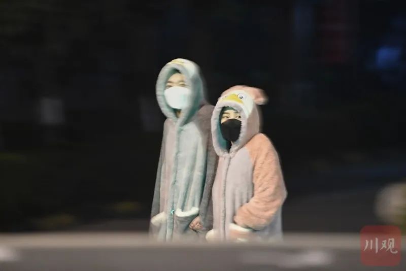 成都理工大学宿舍解封！还有成都这个小区！