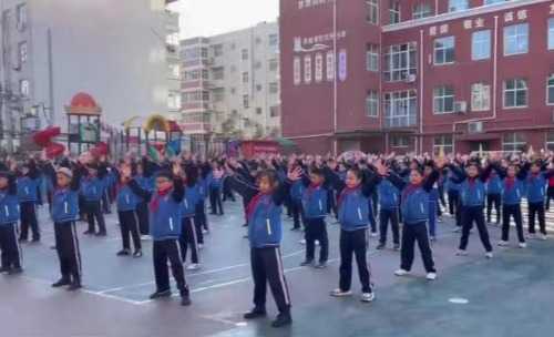 濟(jì)源北海馬寨小學(xué):“雙減”下的最美大課間(圖1) 濟(jì)源北海馬寨小學(xué):“雙減”下的最美大課間(圖1)