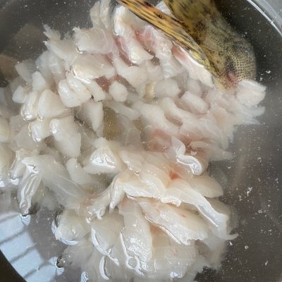 松鼠桂鱼做法,松鼠桂鱼的制作方法视频