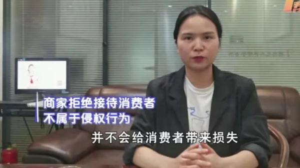 长沙男子被自助餐厅拉黑，商家：他搞直播，吃虾用盆子装，每次来我都亏几百块