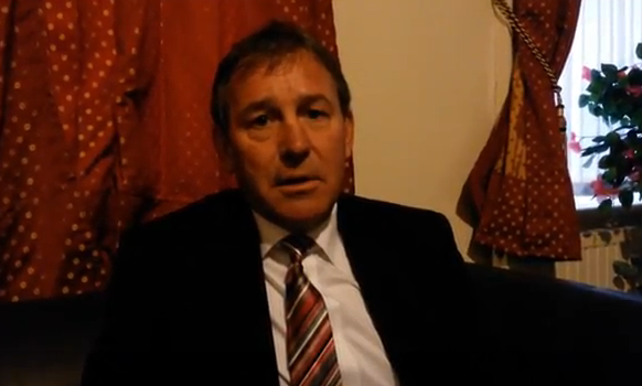 曼联历史最佳阵容（罗布森选曼联历史最佳阵：C罗、鲁尼领衔，斯科尔斯落选）-华海博客