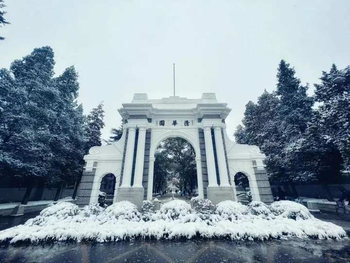 最是橙黄橘绿时！大学校园里秋意浓，快来一起晒晒吧