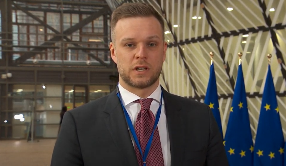 �������ⳤ����һ�ң������ŭ�й������������ͷ�����Ű�����֮��