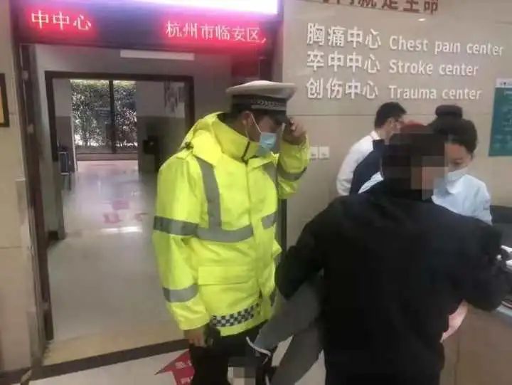 杭州闯红灯扣几分,杭州闯红灯扣几分罚多少钱