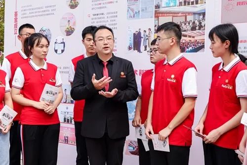 徐鹏：助中医药打开世界朋友圈