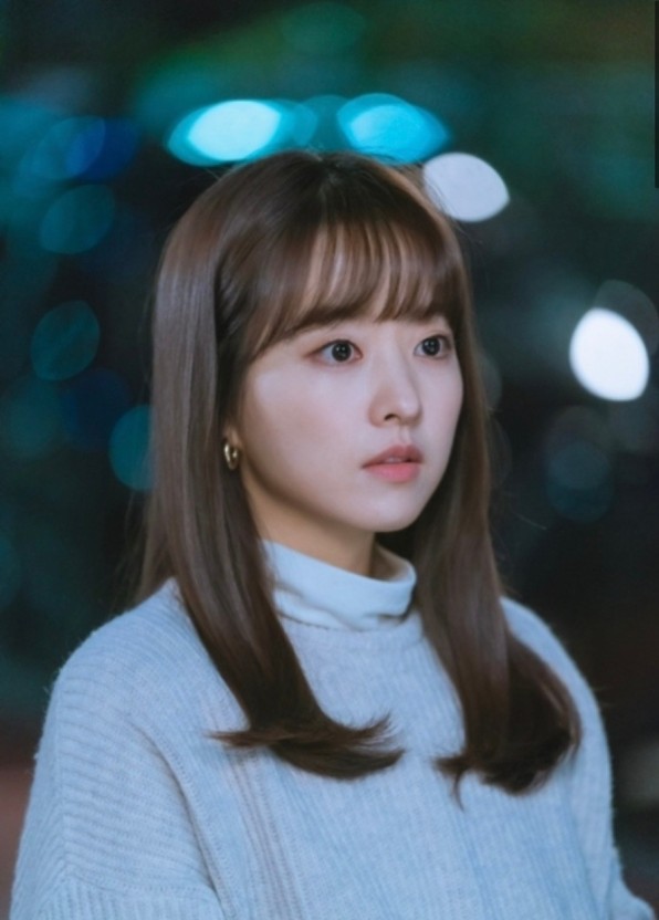 3,朴宝英最近通过电视剧《忧郁症》回归的林秀晶更适合若有若无的淡妆