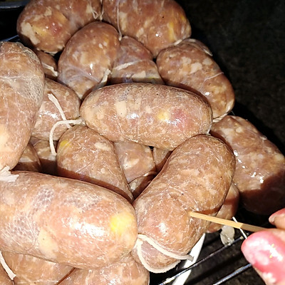 自制烤肠（自制烤肠这样做比红烧肉好吃10倍）