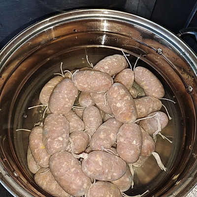 自制烤肠（自制烤肠这样做比红烧肉好吃10倍）