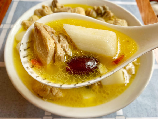 山药炖鸡汤(山药炖鸡汤孕妇能吃吗)