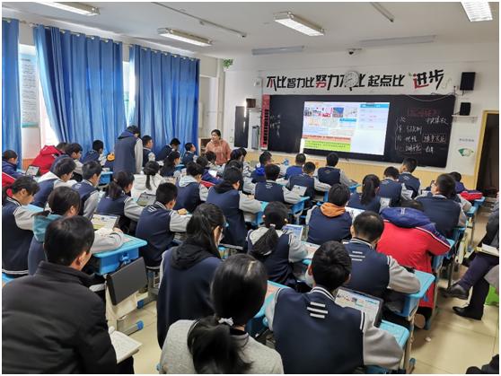 淄博柳泉中学举办“五校同课异构”活动(图1)