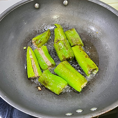 夏秋交替吃尖椒焖肉，促进消化，让你拥有健康好气色