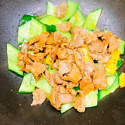 黄瓜炒肉,黄瓜炒肉片的家常做法